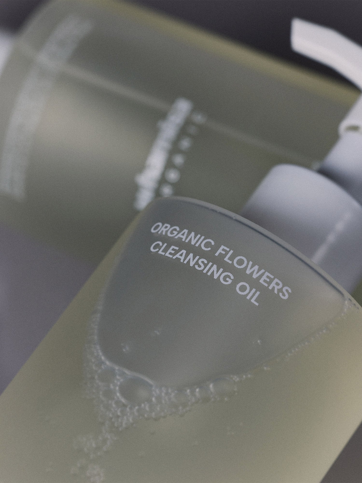 WHAMISA Organic Flowers Cleansing Oil