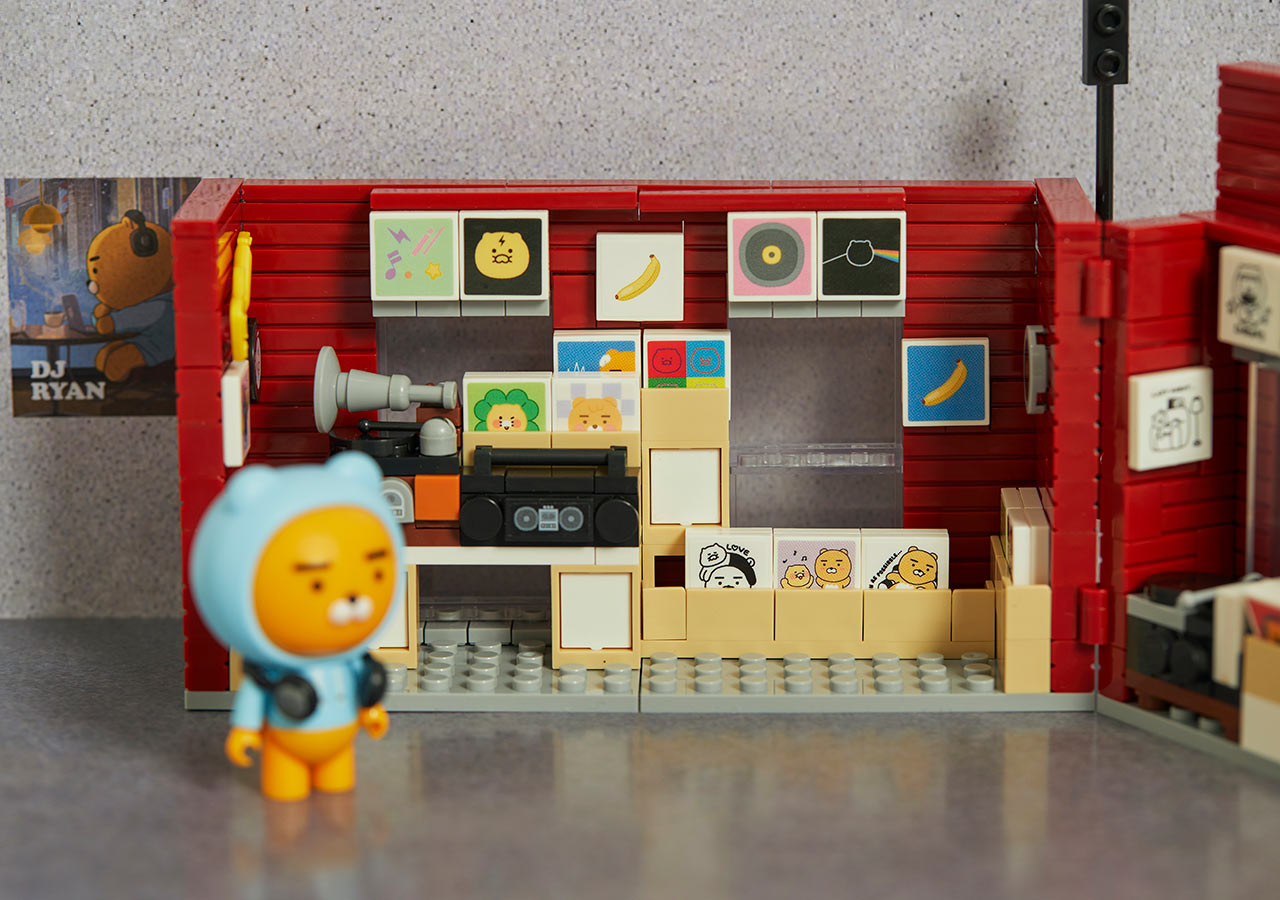 Kakao Friends Ryan Brick Figure