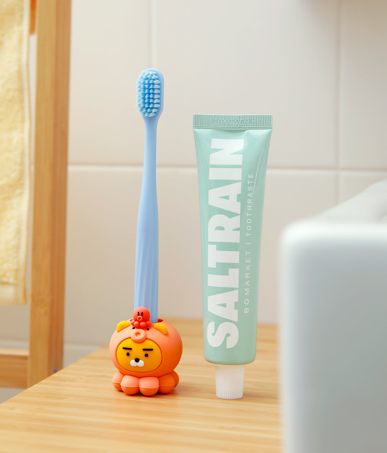 Toothbrush Ryan Hygiene - Authentic Kakao Friends from Korea | Koolseoul