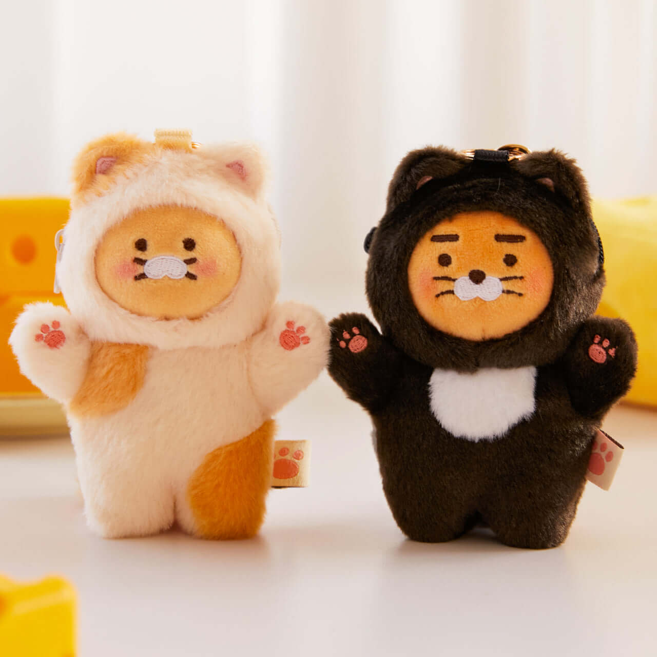 Kakao Friends Ryan Smart Key Case