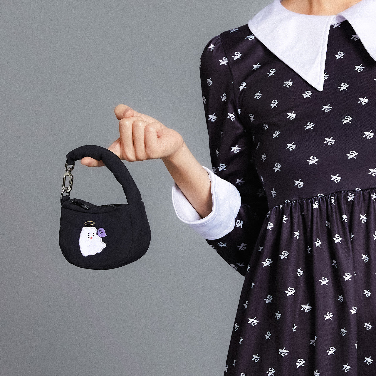 Black Chunsik Tote Bag - Official Kakao Friends merchandise | Koolseoul