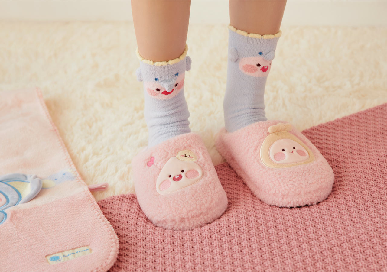 Friends Slippers Little Apeach - Official Kakao Friends merchandise | Koolseoul
