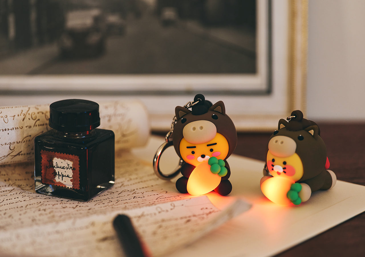 LED Figurine Keychain Chunsik - Korean kawaii Kakao Friends | Koolseoul