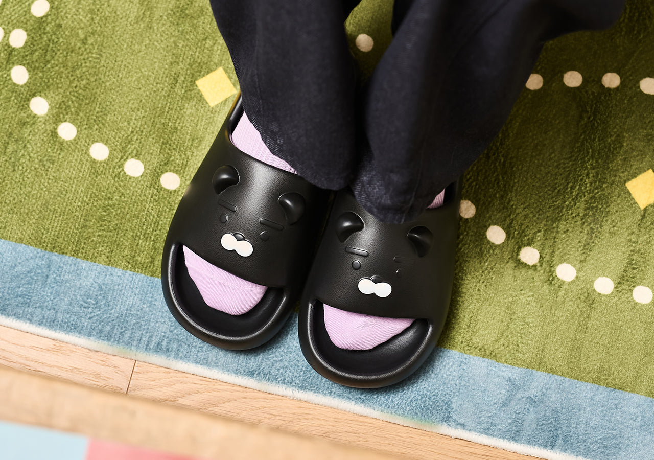 Black Slippers Homme Ryan - Authentic Kakao Friends from Korea | Koolseoul