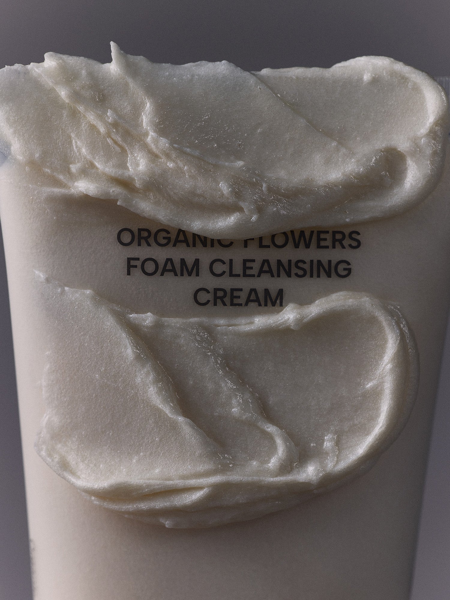 WHAMISA Organic Flowers Foam Cleansing Cream