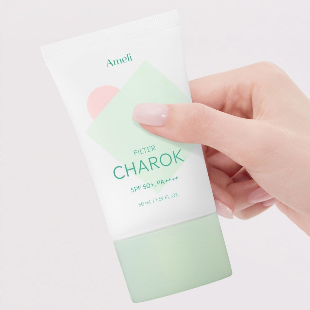 AMELI Complement Series Charok Filter 50ml product image held in hand