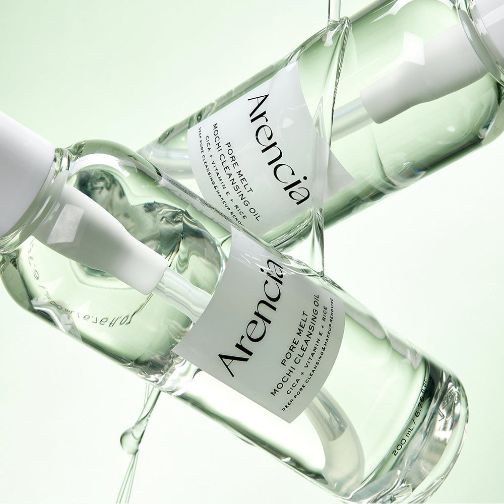 ARENCIA Pore Melt Mochi Cleansing Oil 200ml bottle against a green background