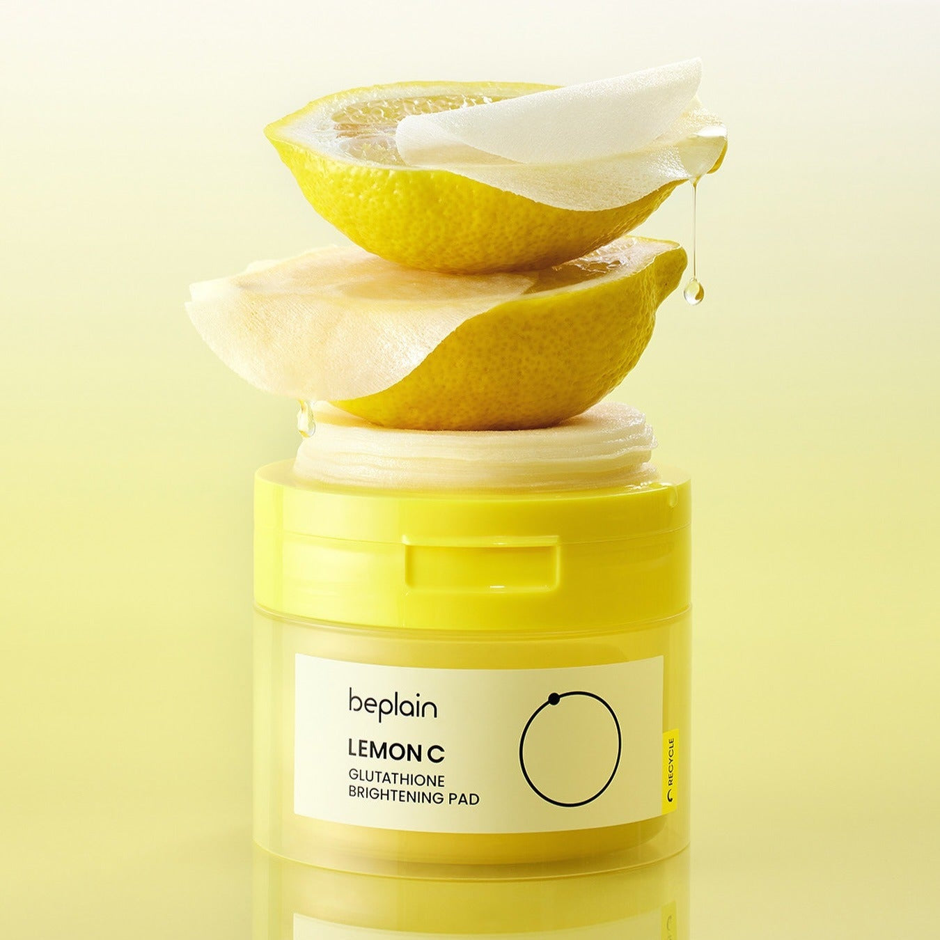 BEPLAIN Lemon Seed Glutathione Whitenning Pads 70 Sheets with lemon slices displayed on top