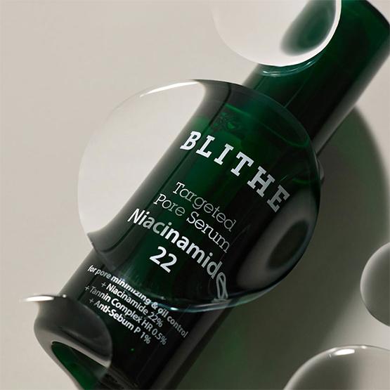 BLITHE Targeted Pore Serum Niacinamide 22 30ml bottle in vibrant green with water droplets for skincare and pore minimizing