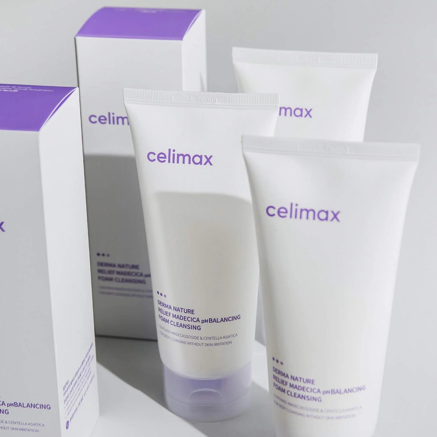 CELIMAX Derma Nature Relief Madecica pH Balancing Foam Cleansing 150ml product bottles and packaging