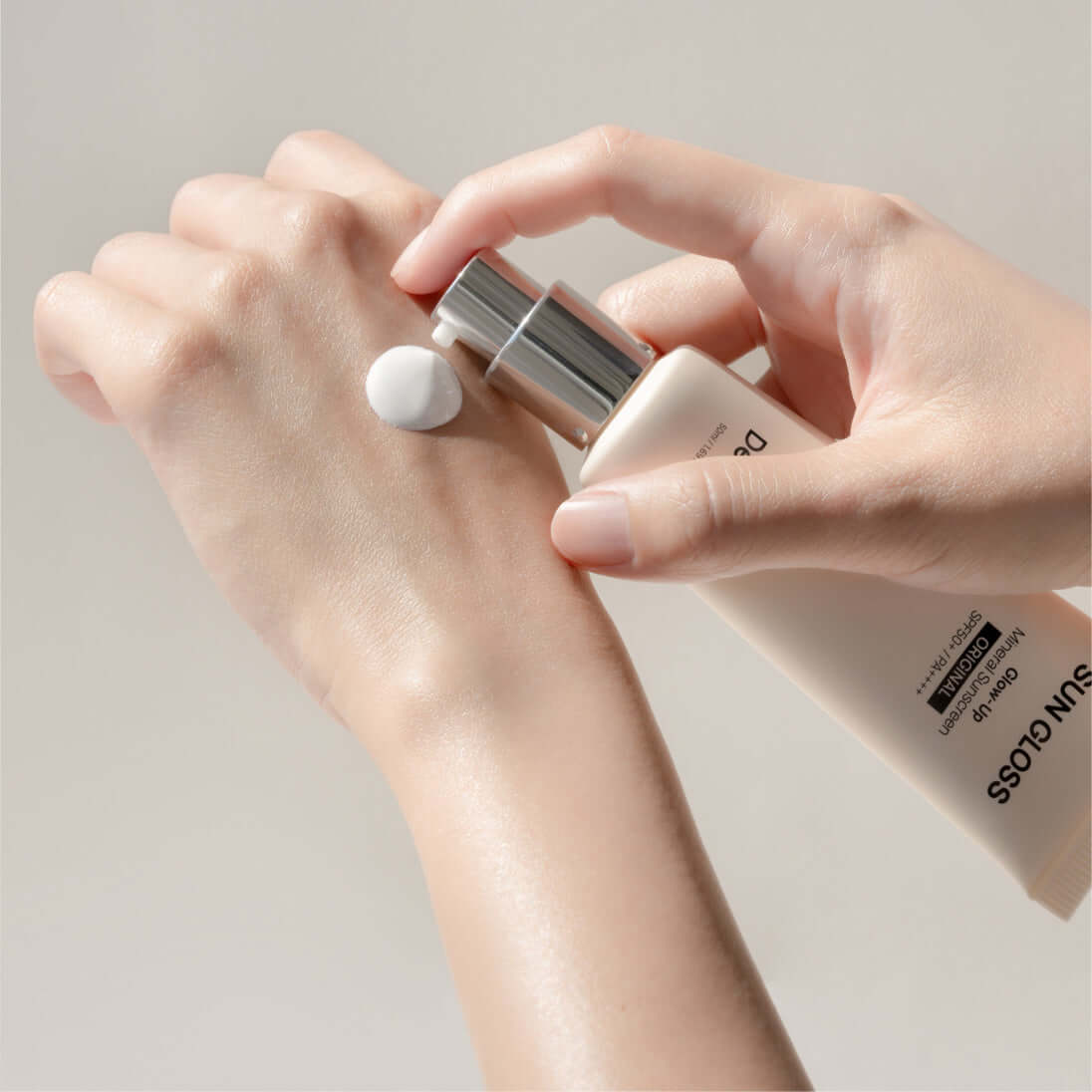 De:Maf Sun Gloss Glow Up Inorganic Sunscreen 50ml Original
