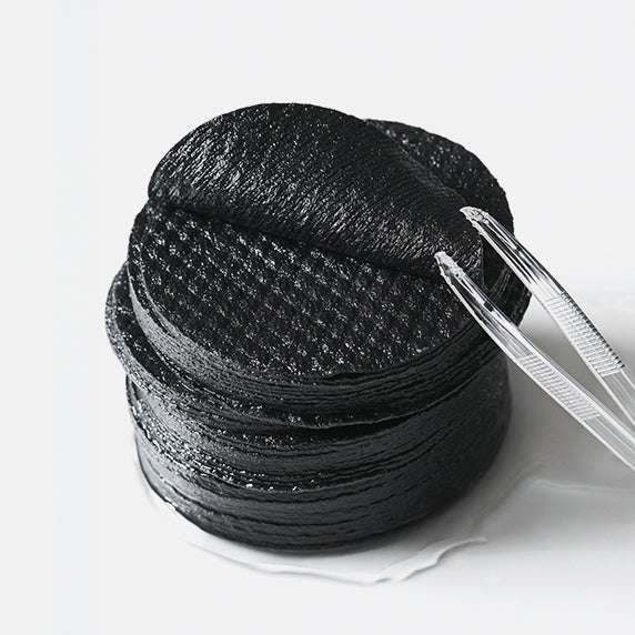 DERMATORY Salicinic Pore Clear Black Pad Refill 30 sheets product image showing black exfoliating pads with tweezers