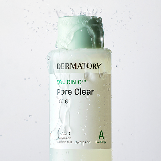 DERMATORY Salicinic Pore Clear Toner 210ml with hydrating formula and salicylic acid for clean pores, 210ml bottle with splash effect