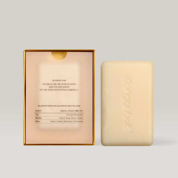 DONGGUBAT Field Blooming Perfume Shampoo Bar Volume 80g next to its packaging box