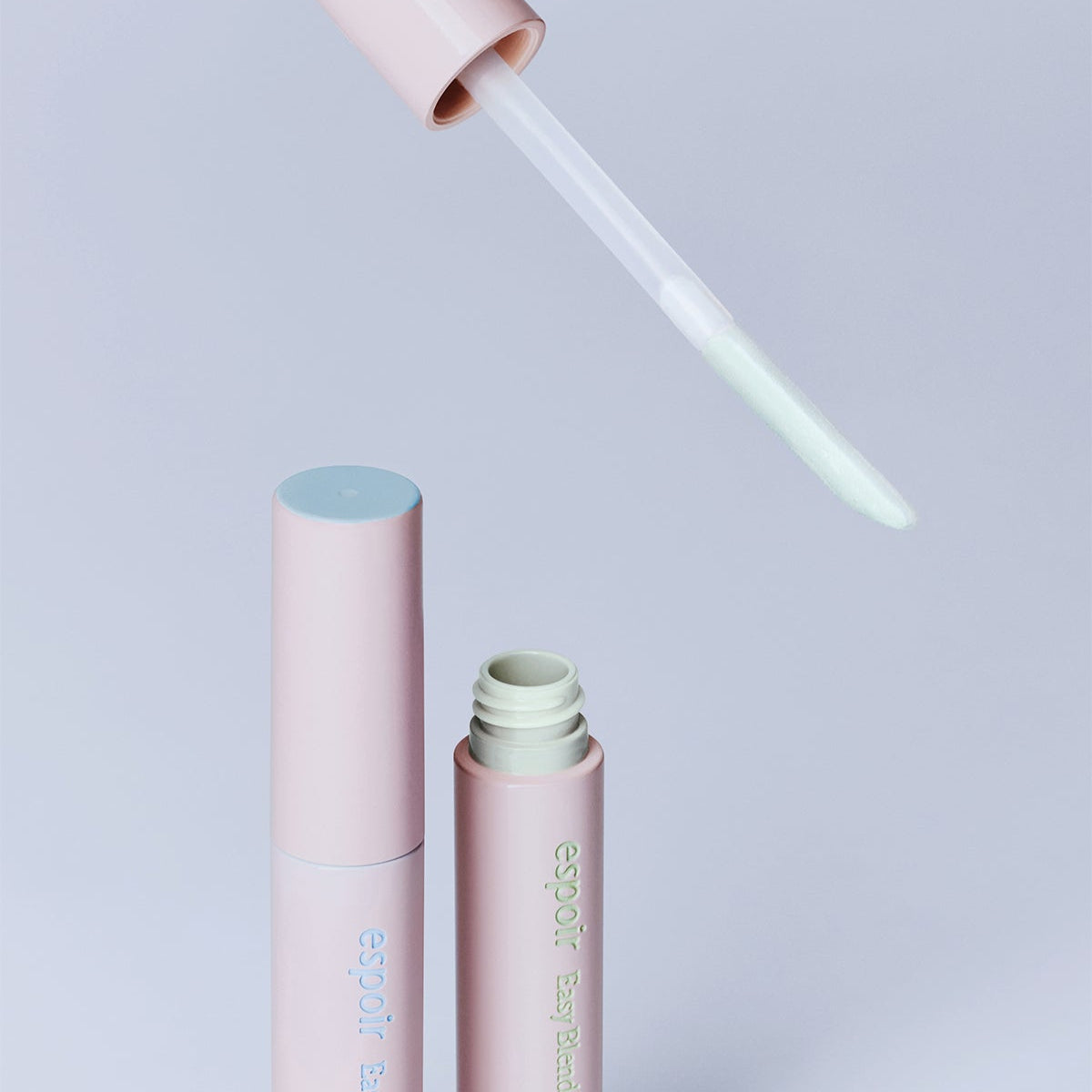 ESPOIR EASY BLENDING CONCEALER with applicator in light pink packaging, ideal for smooth coverage and blending.