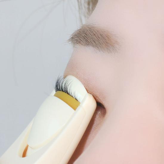 FILLIMILLI USB Heating Eyelash Curler | Kool Seoul