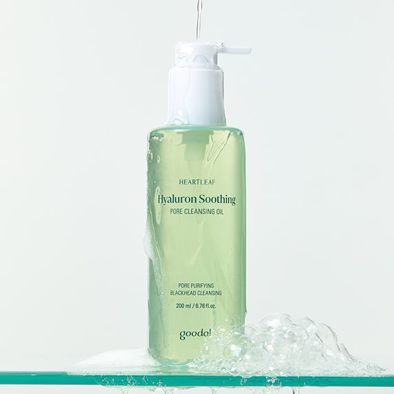 GOODAL Eoseongcho Hyaluronic Soothing Pore Cleansing Oil 200ml bottle with bubbles and liquid, skincare product for pore cleansing.