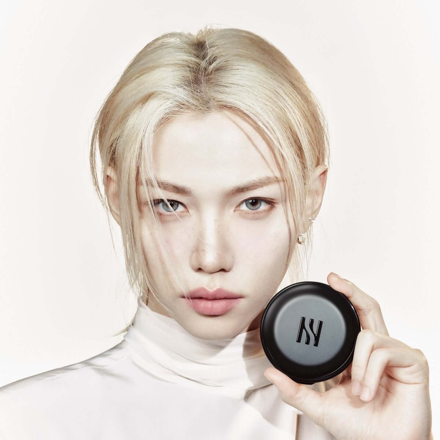 Hera Black Cushion Mesh Powder SPF38 Pa++