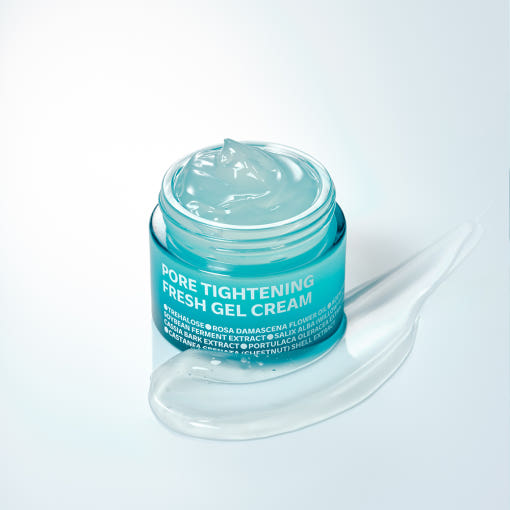 ISOI Pore Tightening Fresh Gel Cream 50ml in a turquoise jar with gel texture and applicator spoon, ideal for skin care routine.