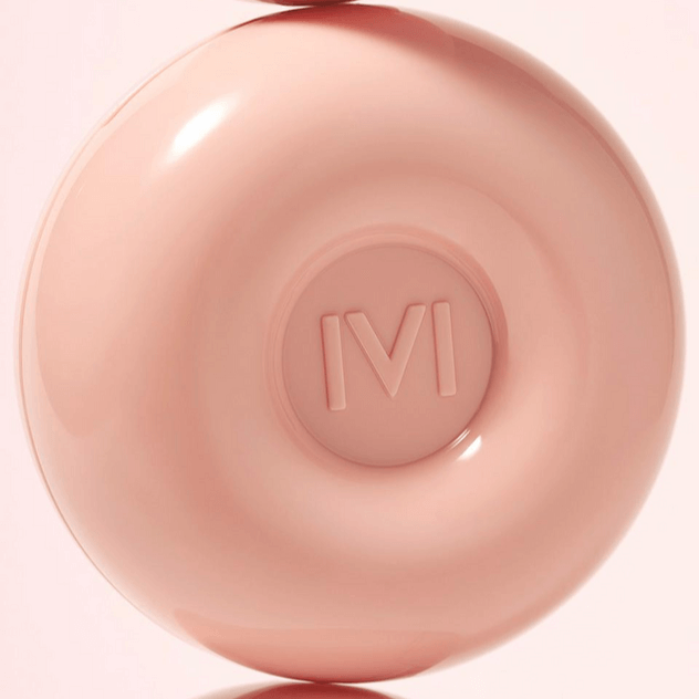 IVI MAD PEACH Sugar Powder Tone-Up Cushion in sleek pink compact for flawless skin tone enhancement