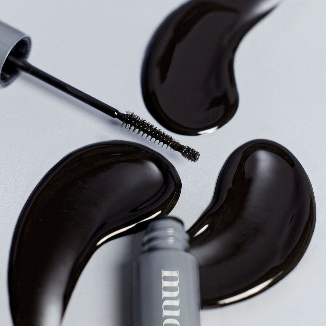 MUDE Eye Eye Ting Ting Serum Shot bottle with brush and serum swirls