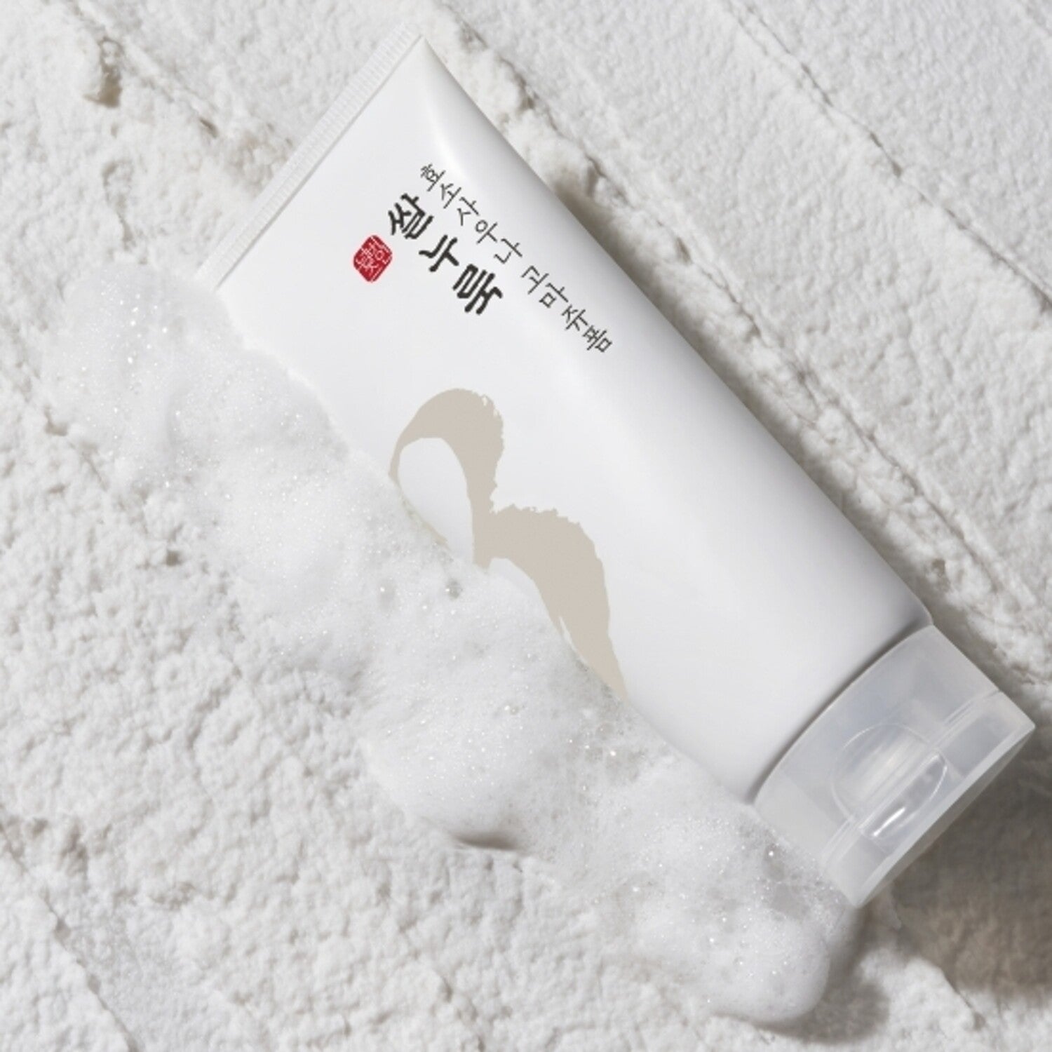 NUMBUZIN No.3 Rice Yeast Enzyme Suana Gommage Foam 170ml with foamy texture on white background.
