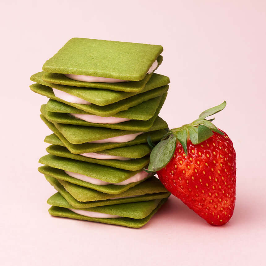 Osulloc Strawberry Langue De Chat 4-Piece Tea Set