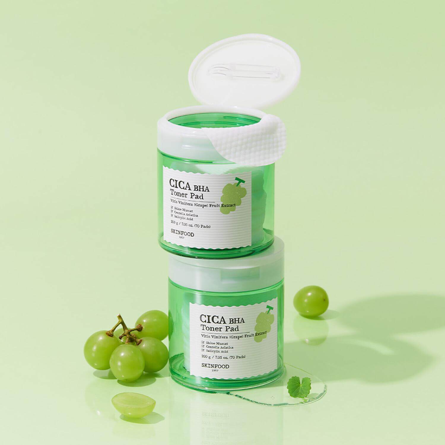 Skinfood Shine Muscat Cica Bach Toner Pad (70 Sheets)
