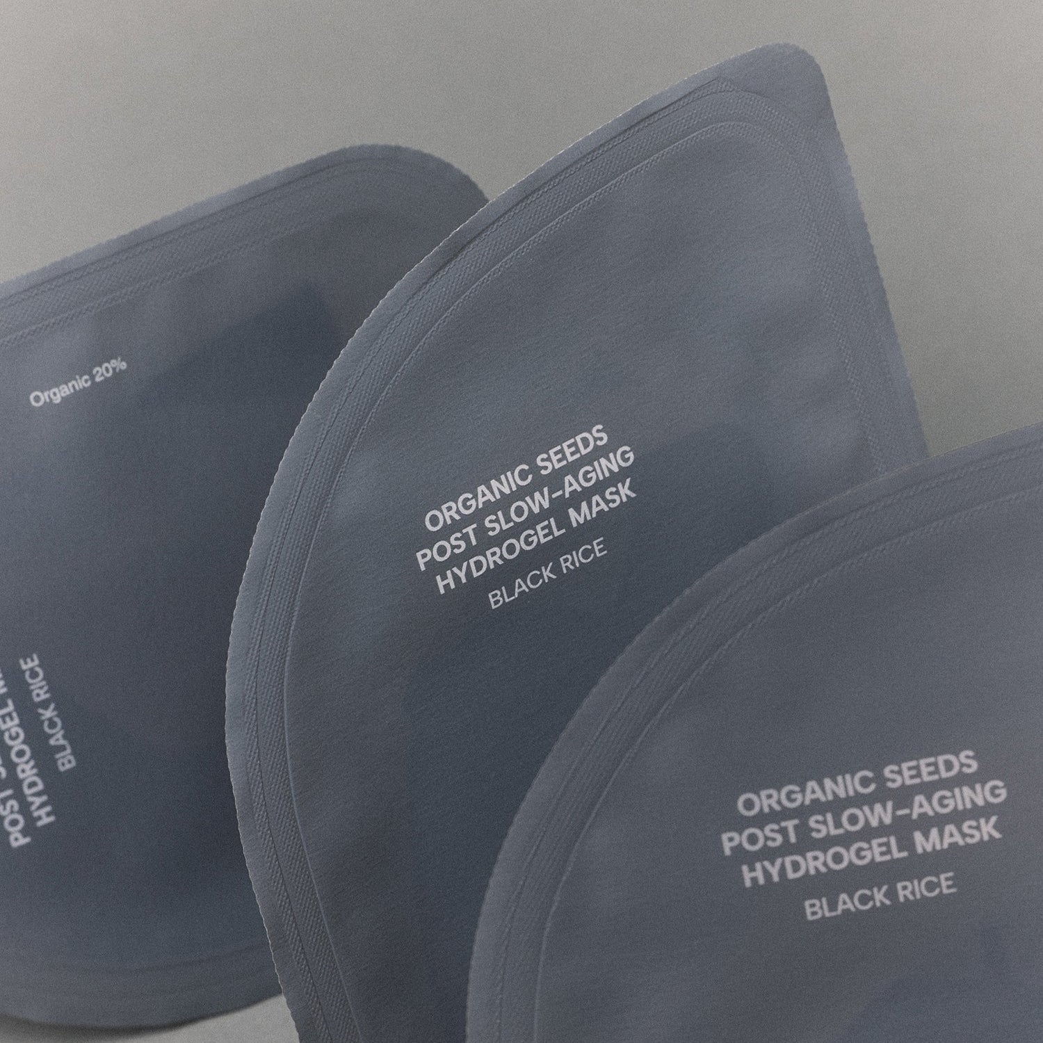 WHAMISA Organic Seeds Post Slow-Aging Hydrogel Mask Black Rice