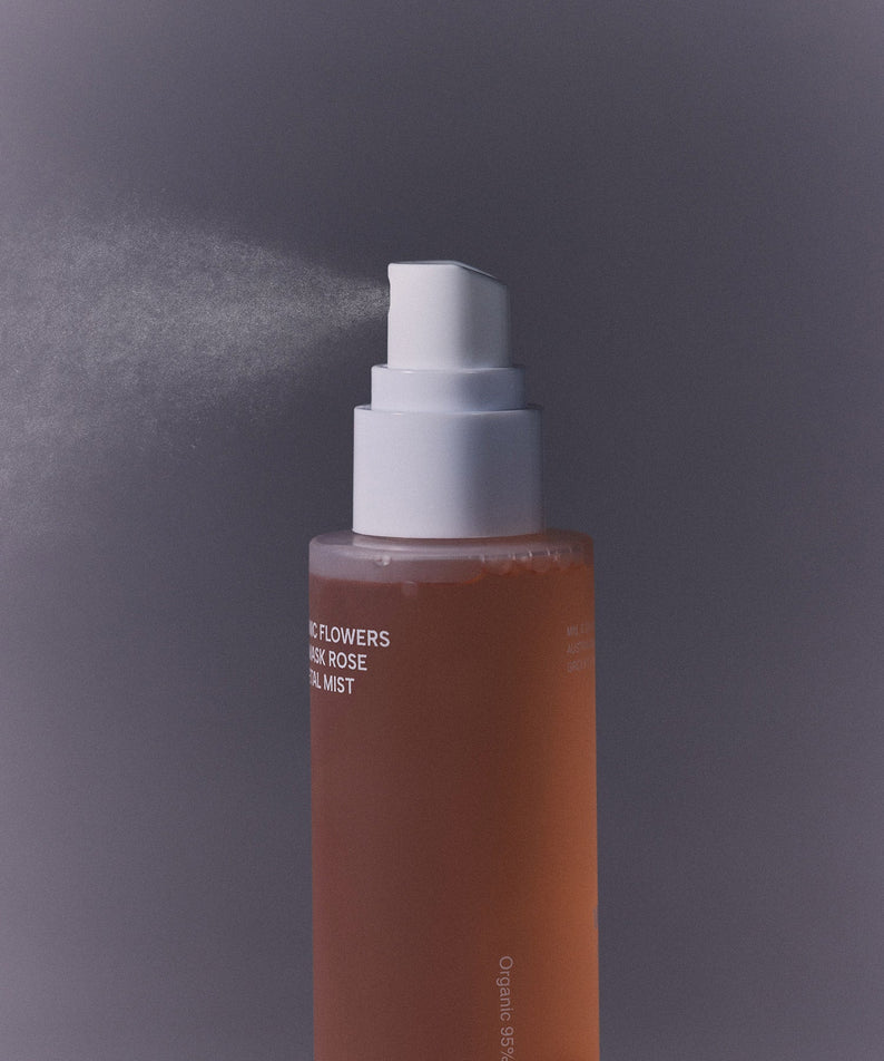 WHAMISA Organic Flowers Damask Rose Petal Mist