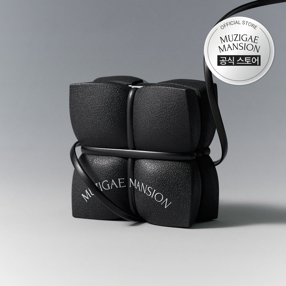 MUZIGAE MANSION Slick Matte Cushion