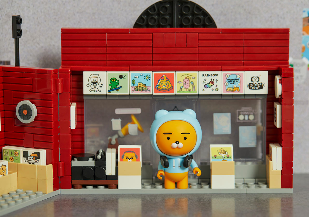 Kakao Friends Ryan Brick Figure