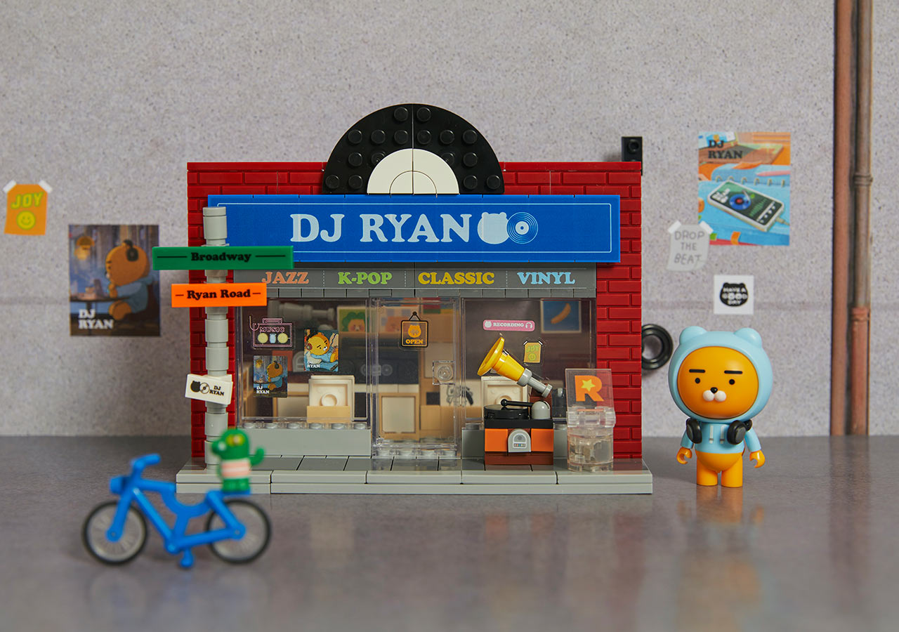 Kakao Friends Ryan Brick Figure