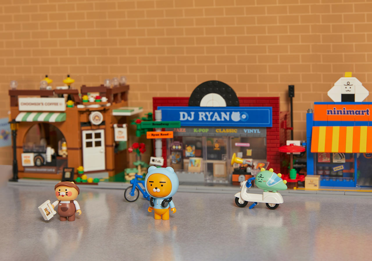 Kakao Friends Ryan Brick Figure