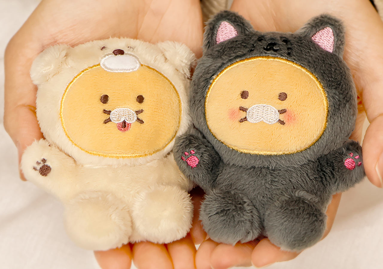 Chunsik Black Phone Accessory - Official Kakao Friends merchandise | Koolseoul