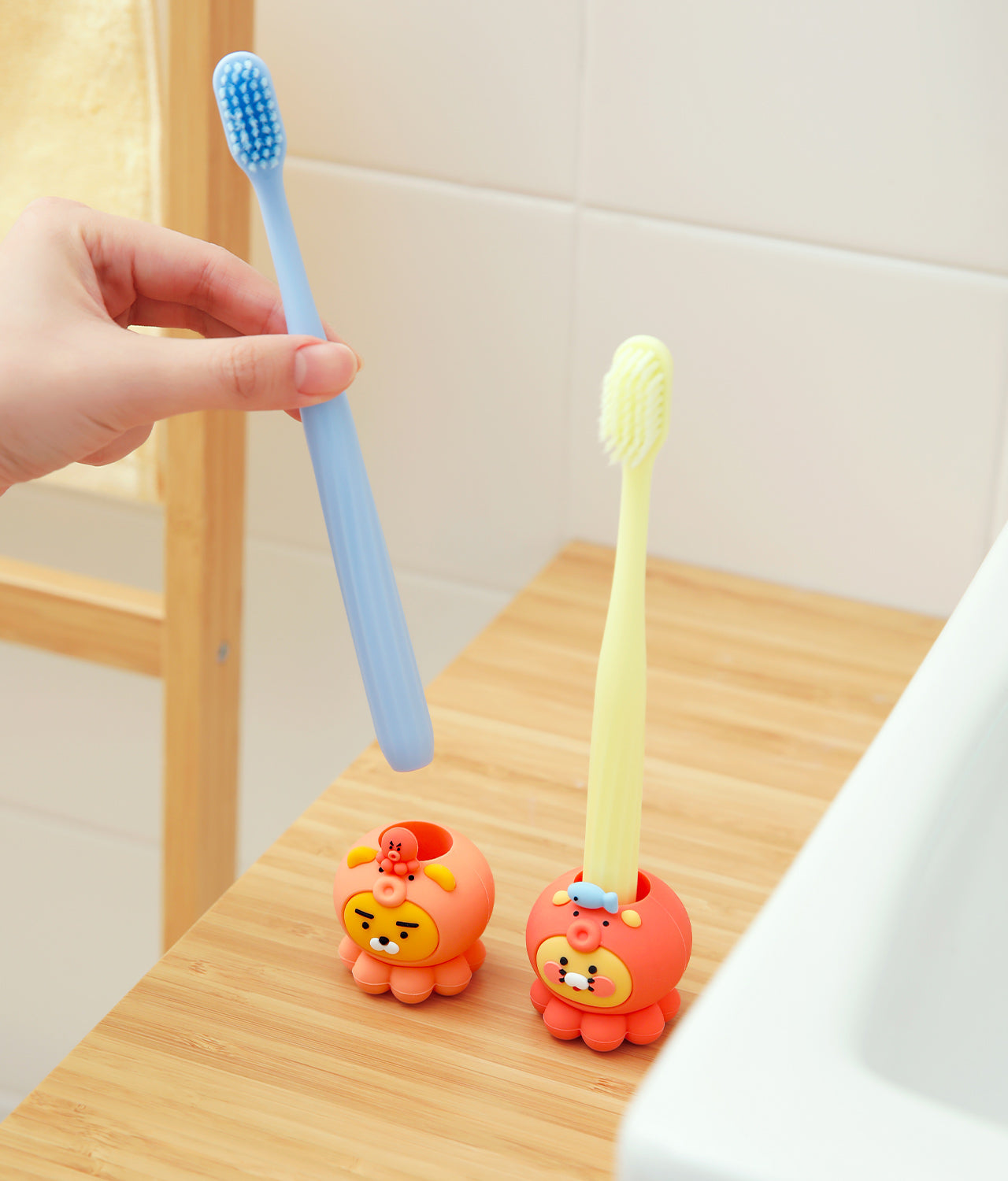 Toothbrush Ryan Hygiene - Official Kakao Friends merchandise | Koolseoul