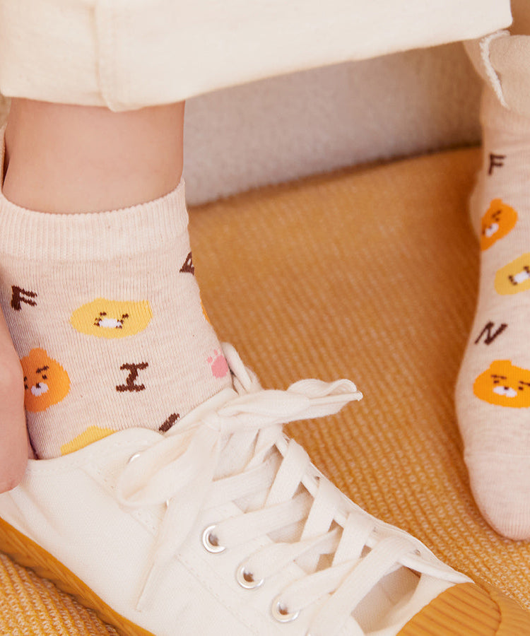 Friends Ryan&Chunsik Socks - Official Kakao Friends merchandise | Koolseoul