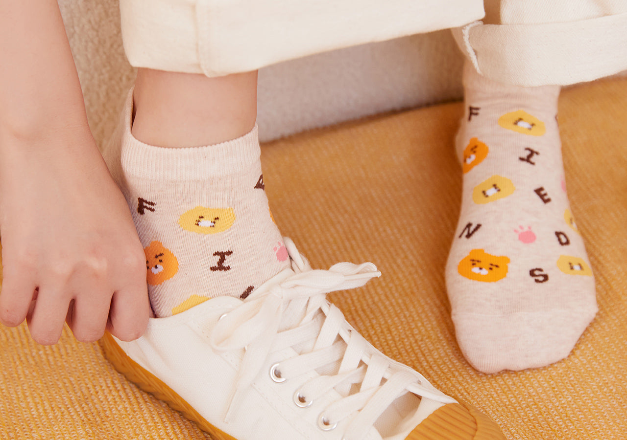 Friends Ryan&Chunsik Socks - Official Kakao Friends merchandise | Koolseoul