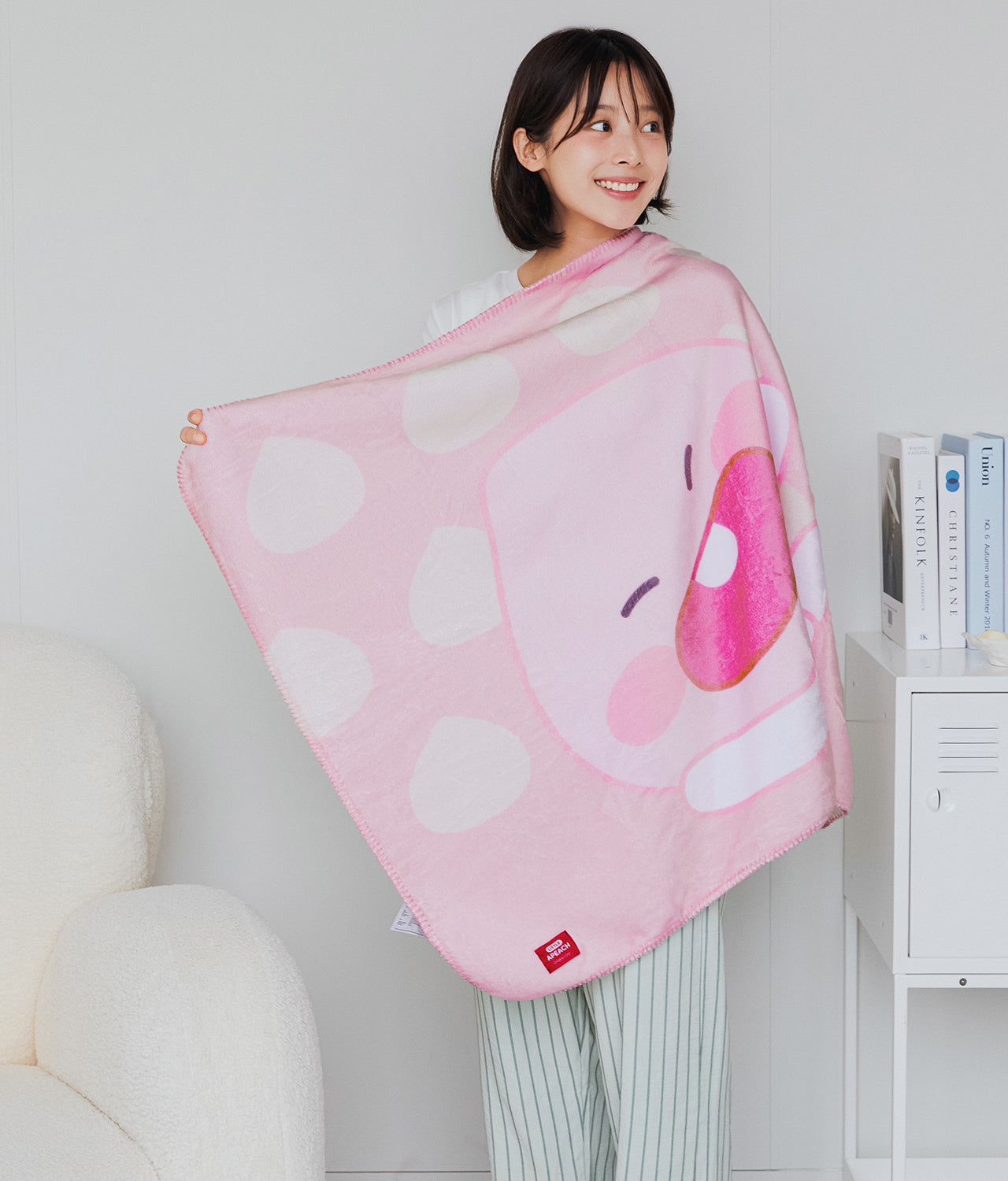 Blanket Little Apeach - Official Kakao Friends merchandise | Koolseoul