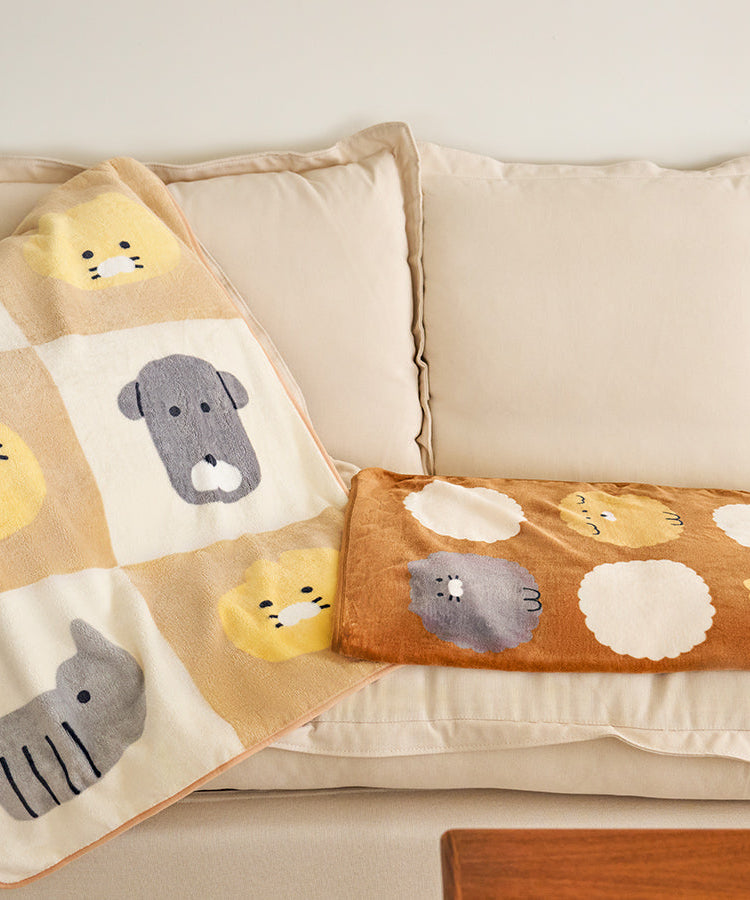 FRIENDAY Blanket Brown Chunsik - Official Kakao Friends merchandise | Koolseoul