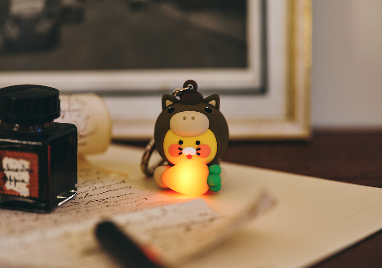LED Figurine Keychain Chunsik - Korean kawaii Kakao Friends | Koolseoul