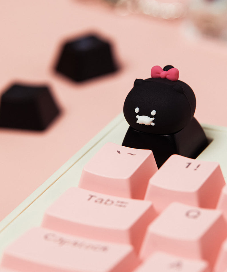 Black LEDCasquette Figurine Keychain Chunsik - Official Kakao Friends merchandise | Koolseoul