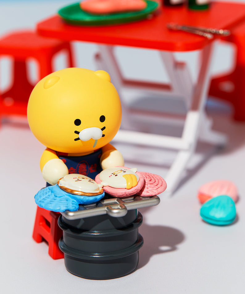 Figurine Chunsik (4 1) - Official Kakao Friends merchandise | Koolseoul