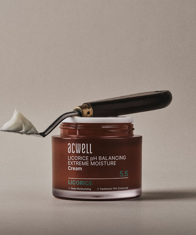 ACWELL Licorice pH Balancing Extreme Moisture Cream 55ml jar with applicator showcasing rich cream texture