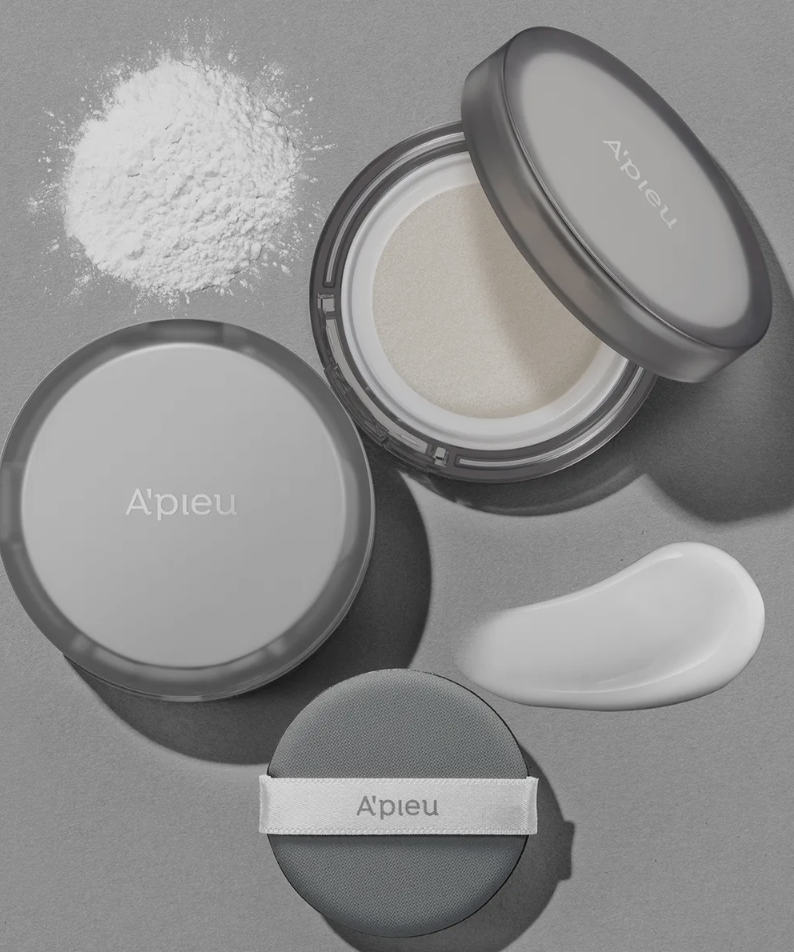A'PIEU Waterlock Finisher Super Velvet displayed with powder and spatula on a gray background.
