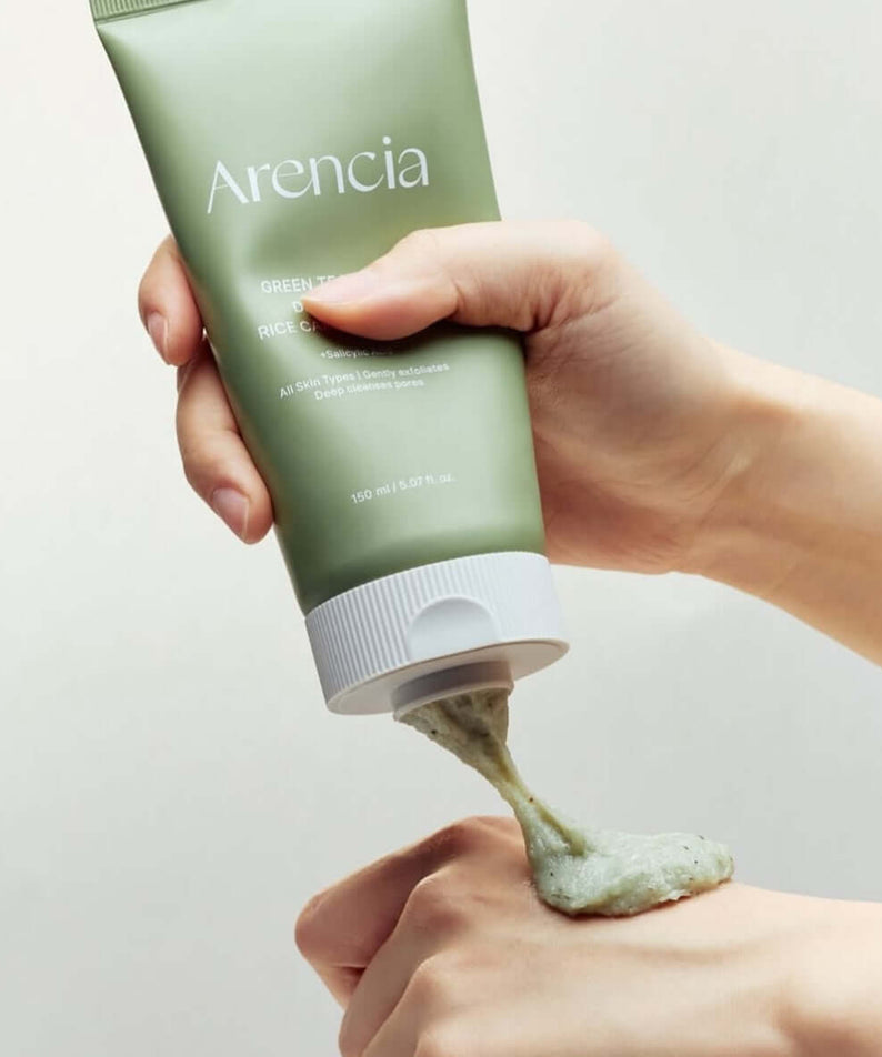 ARENCIA Green Tea + LHA Deep Pore Rice Cake Soap 150ml being applied to hand