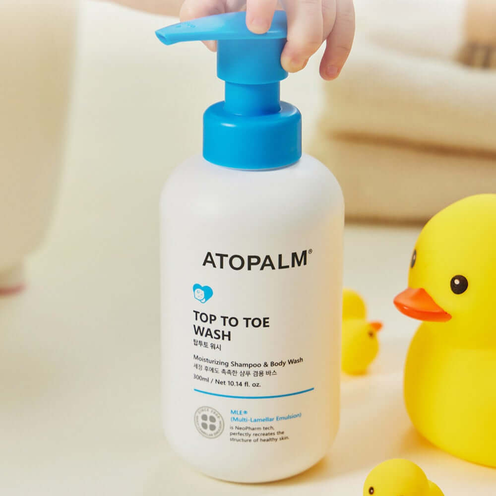 ATOPALM Atopalm Top to Toe Wash 460ml + Refill 400ml Set with rubber duck beside bottle