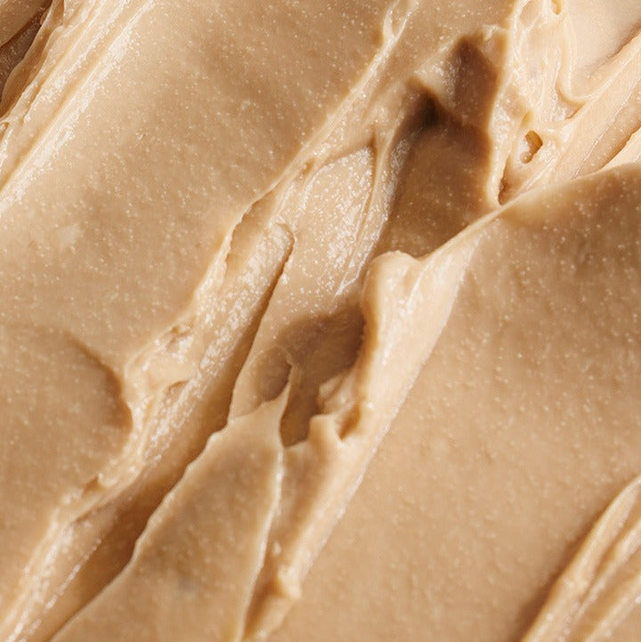 Texture of BEPLAIN Cicaterol Capsule Barrier Cream 50ml showcasing rich creaminess.
