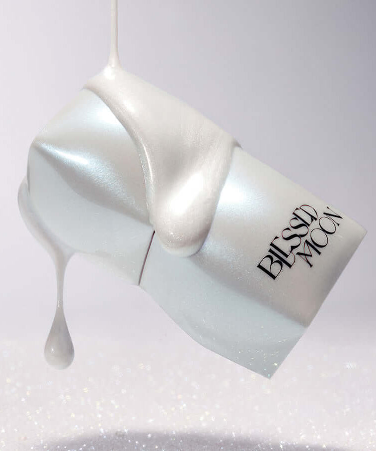 BLESSED MOON Veil Melting Glass Highlighter with silky texture, highlighting makeup beauty product.