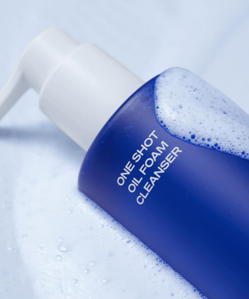 Gentleman Korea product shot: B.READY Oil Foam Cleanser 200ml blue pump bottle with foam, men's Korean skincare for gentlemen